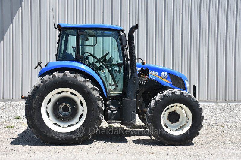 Tractors  2017 New Holland T4.100 Tractor Photo