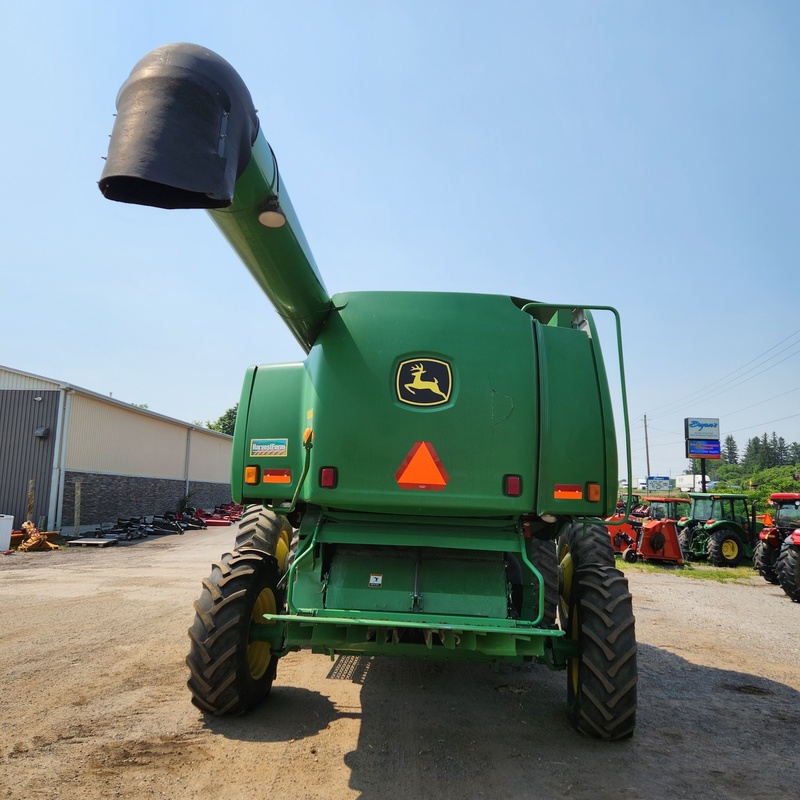 Combines & Harvesting Equipment  John Deere 9760 STS Combine Photo