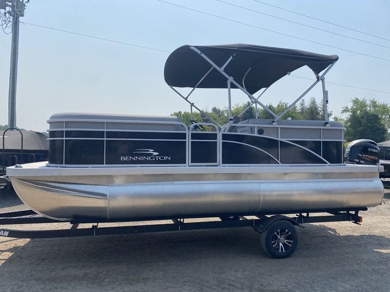 2023 Bennington 20 SVSR Pontoon Boat 