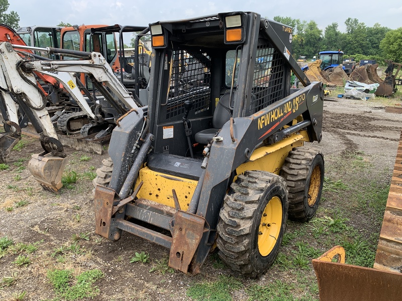 New Holland LS170 Skid Steer Loader - Brand new engine 