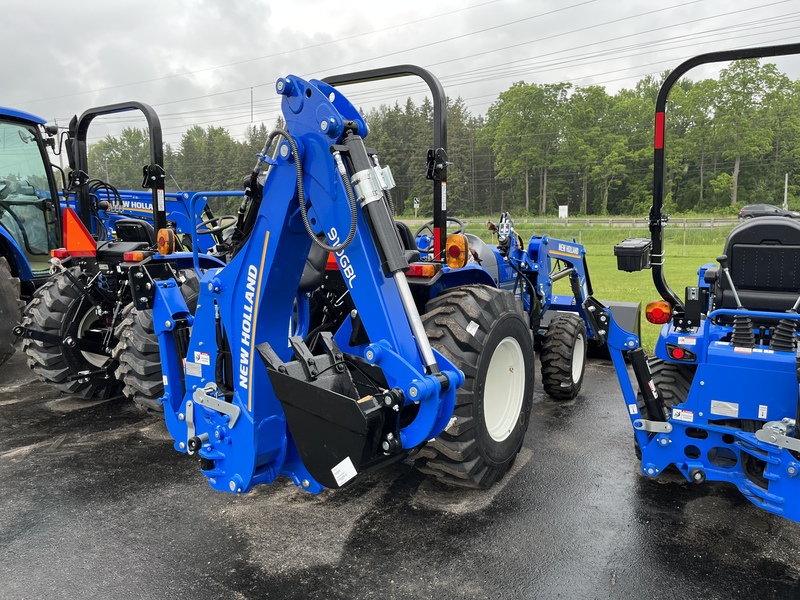 New Holland Workmaster 25 Tractor Loader Backhoe 