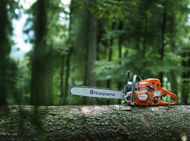 Landscape and Snow Removal  Husqvarna 24" 562XP 59.8cc Professional Chainsaw Photo