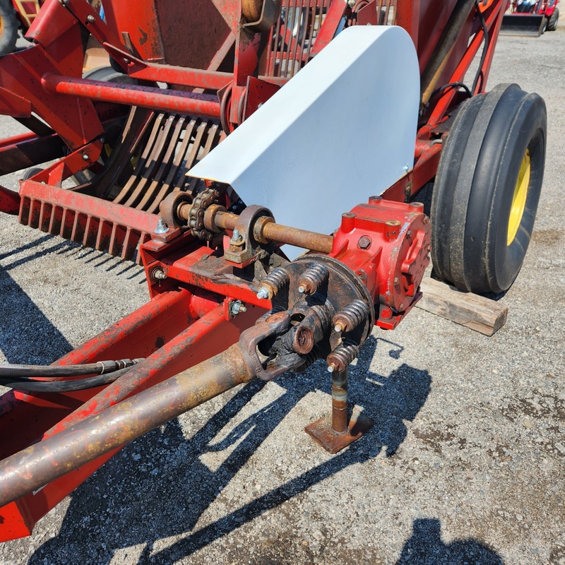 BRYAN'S FARM Harmon 5460 Rock Picker