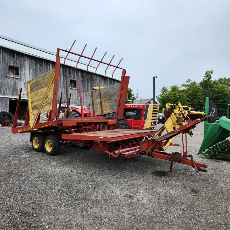 BRYAN'S FARM | New Holland 1033 Bale Wagon