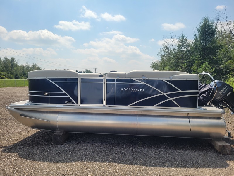 2023 Sylvan Mirage 818 Cruise