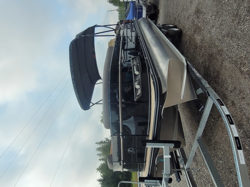 Boats  Legend V-Series Lounge Prestige + Merc 115 EXLPT + free Sea-Doo + SAVE $6,000 Photo