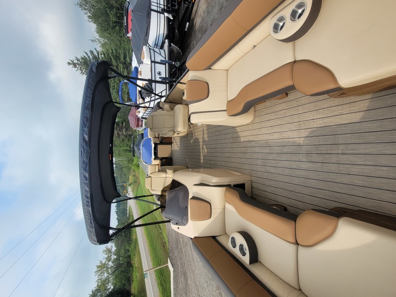 Boats  Legend V-Series Lounge Prestige + Merc 115 EXLPT + free Sea-Doo + SAVE $6,000 Photo