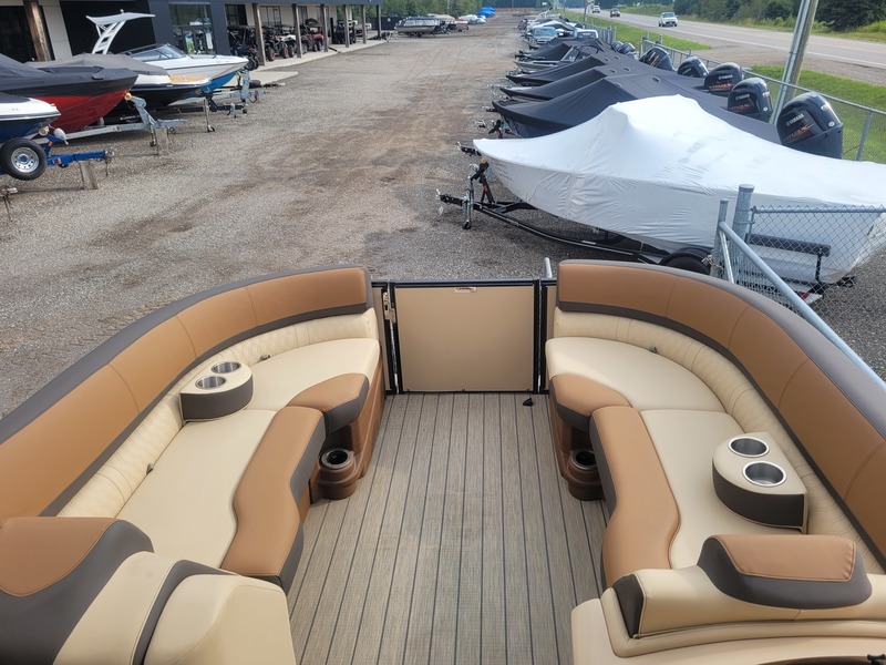 Boats  Legend V-Series Lounge Prestige + Merc 115 EXLPT + free Sea-Doo + SAVE $6,000 Photo
