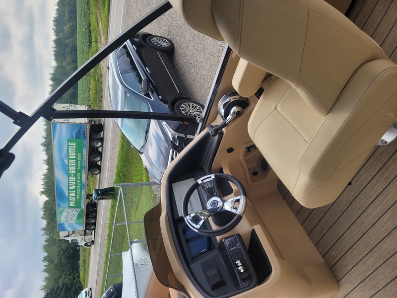 Boats  Legend V-Series Lounge Prestige + Merc 115 EXLPT + free Sea-Doo + SAVE $6,000 Photo