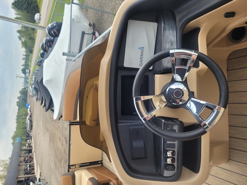 Boats  Legend V-Series Lounge Prestige + Merc 115 EXLPT + free Sea-Doo + SAVE $6,000 Photo