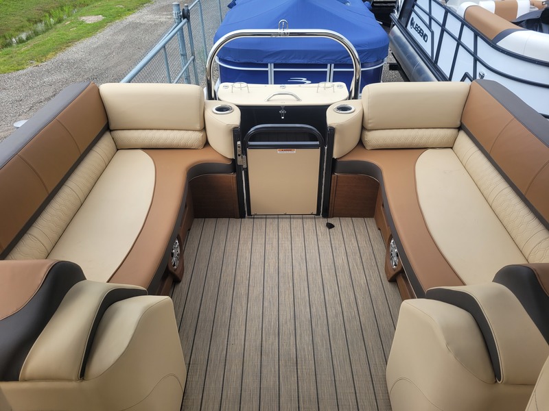 Boats  Legend V-Series Lounge Prestige with Merc 115 EXLPT *SAVE $17,800* Photo