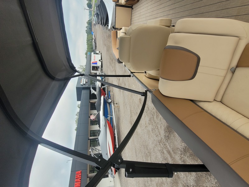 Boats  Legend V-Series Lounge Prestige + Merc 115 EXLPT + free Sea-Doo + SAVE $6,000 Photo