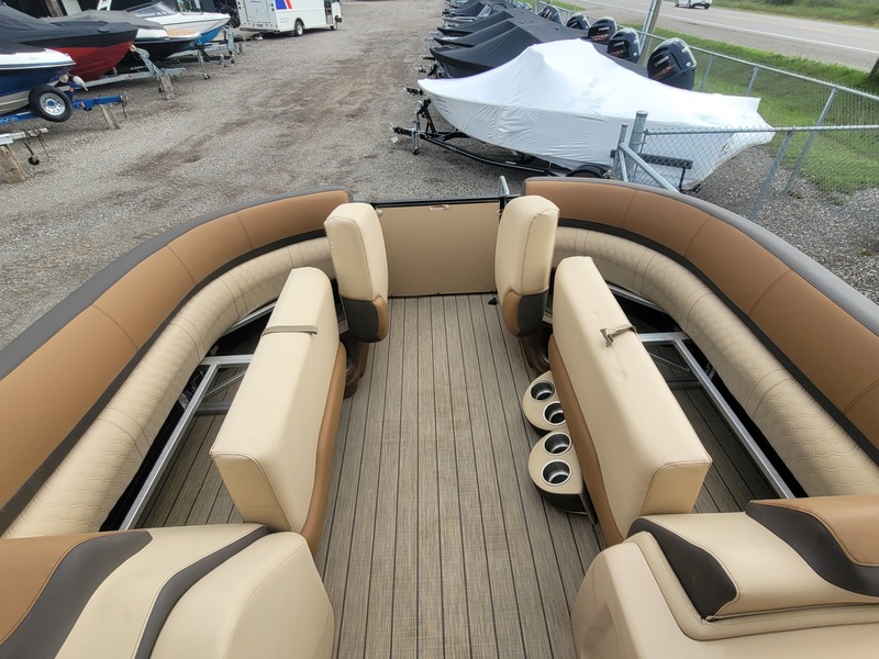 Boats  Legend V-Series Lounge Prestige + Merc 115 EXLPT + free Sea-Doo + SAVE $6,000 Photo