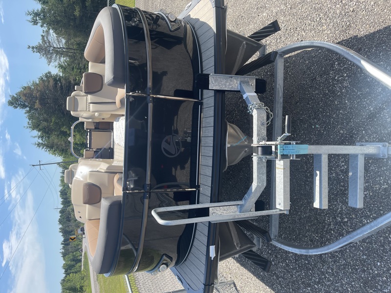 Boats  Legend V-Series Lounge Prestige + Merc 115 EXLPT + free Sea-Doo + SAVE $6,000 Photo