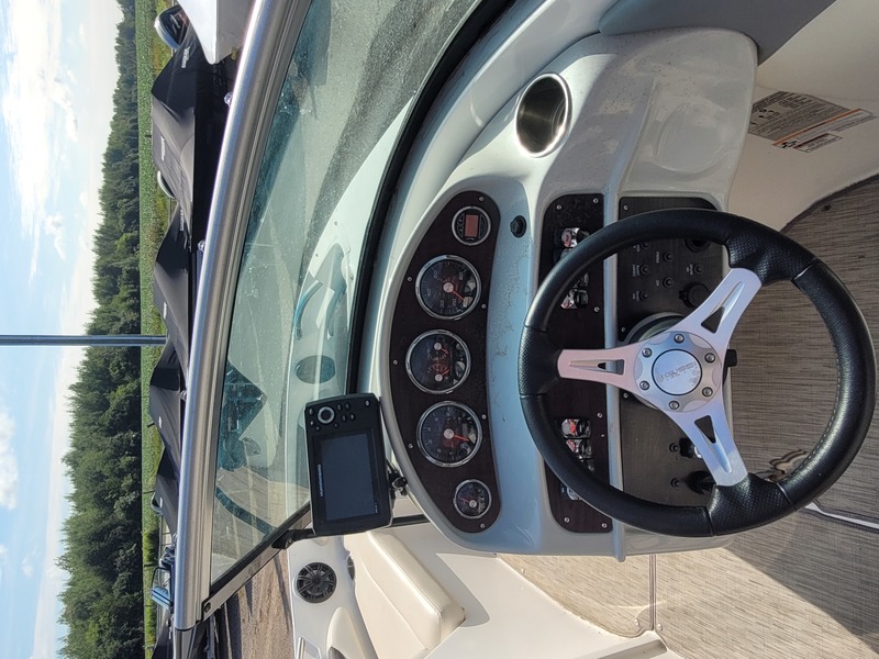 Boats   2018 Rinker 19QX OB Bowrider Photo