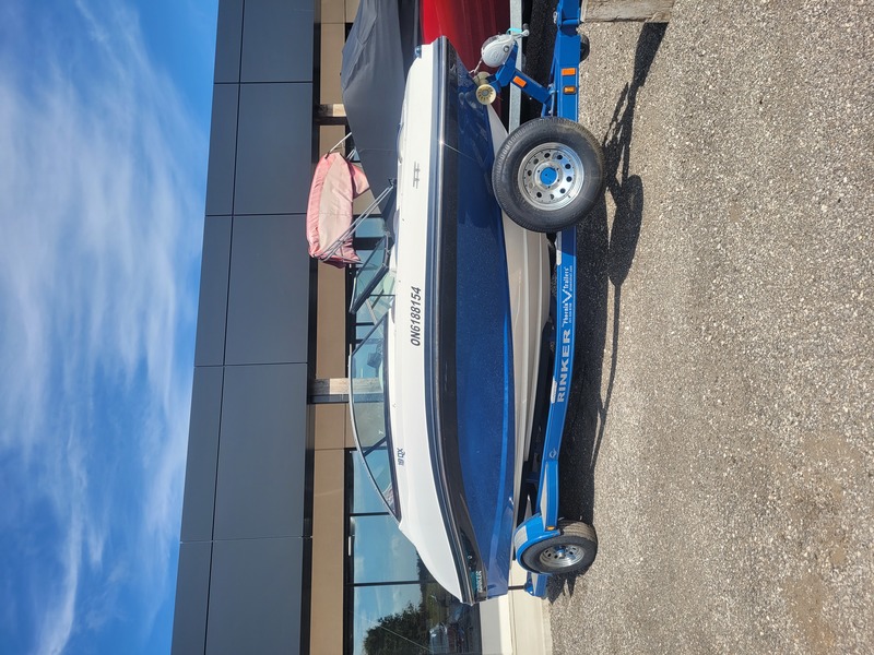 Boats   2018 Rinker 19QX OB Bowrider Photo