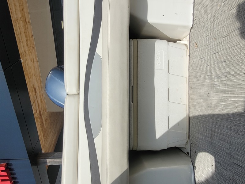 Boats   2018 Rinker 19QX OB Bowrider Photo