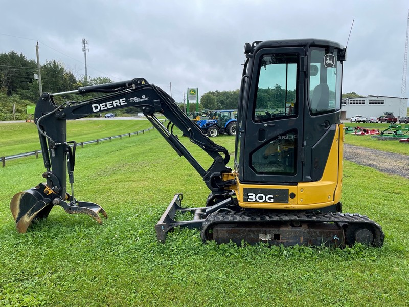 Construction  2019 John Deere 30G Compact Excavator Photo