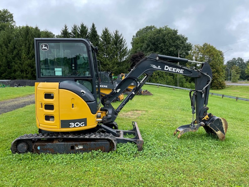 Construction  2019 John Deere 30G Compact Excavator Photo