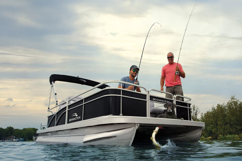 Boats  2023 Bennington 188 SVL Pontoon Boat Photo