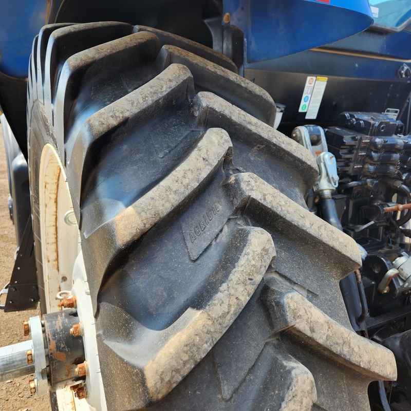 Tractors - Farm  New Holland T6070 Tractor  Photo