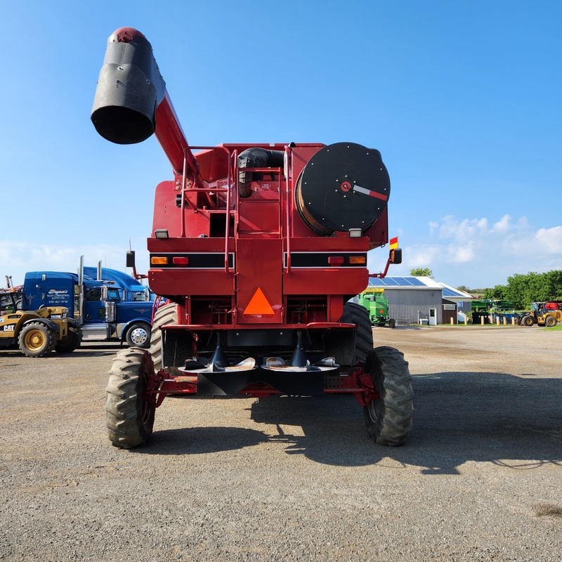 Combines & Harvesting Equipment  Case IH 2388 Combine Photo