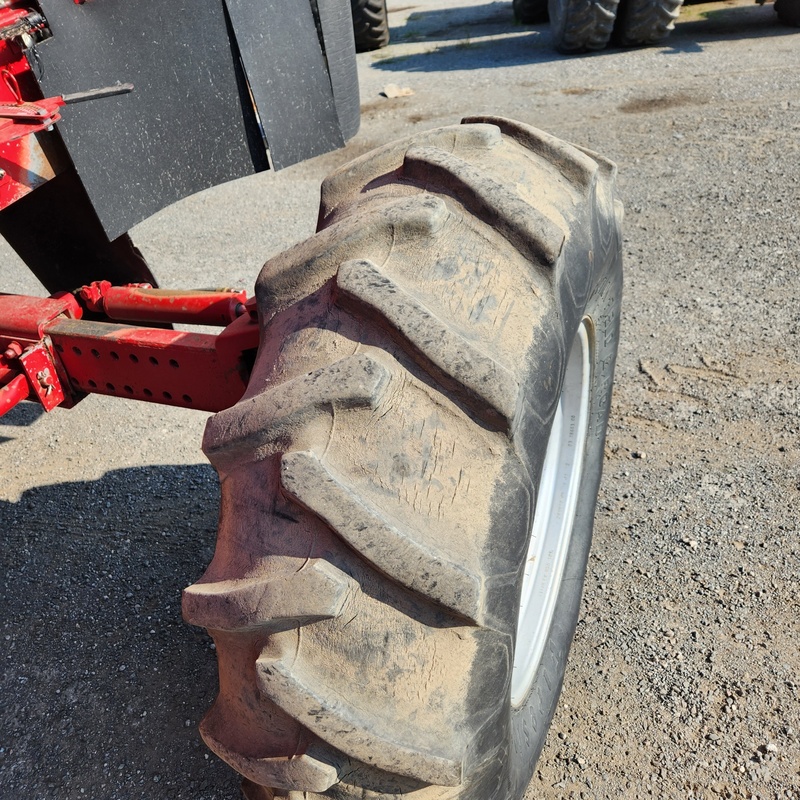 Combines & Harvesting Equipment  Case IH 2388 Combine Photo