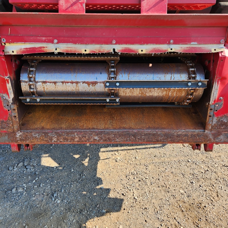 Combines & Harvesting Equipment  Case IH 2388 Combine Photo