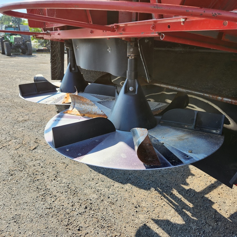 Combines & Harvesting Equipment  Case IH 2388 Combine Photo