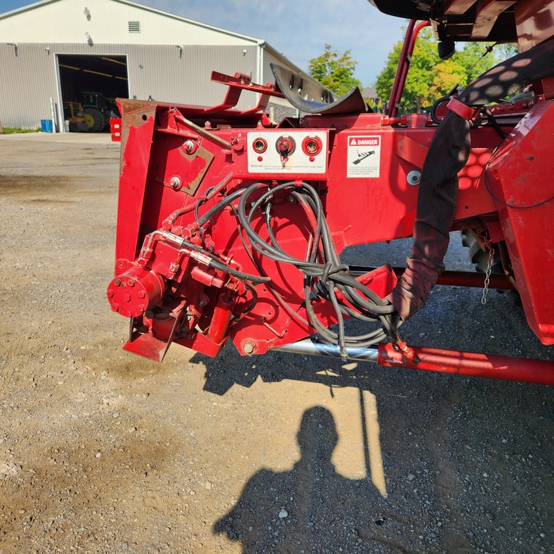 Combines & Harvesting Equipment  Case IH 2388 Combine Photo