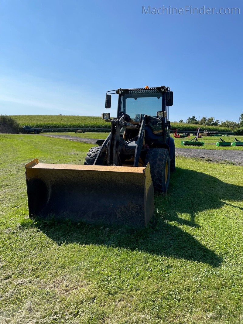 Construction  2018 JOHN DEERE 304K Compact Loader Photo