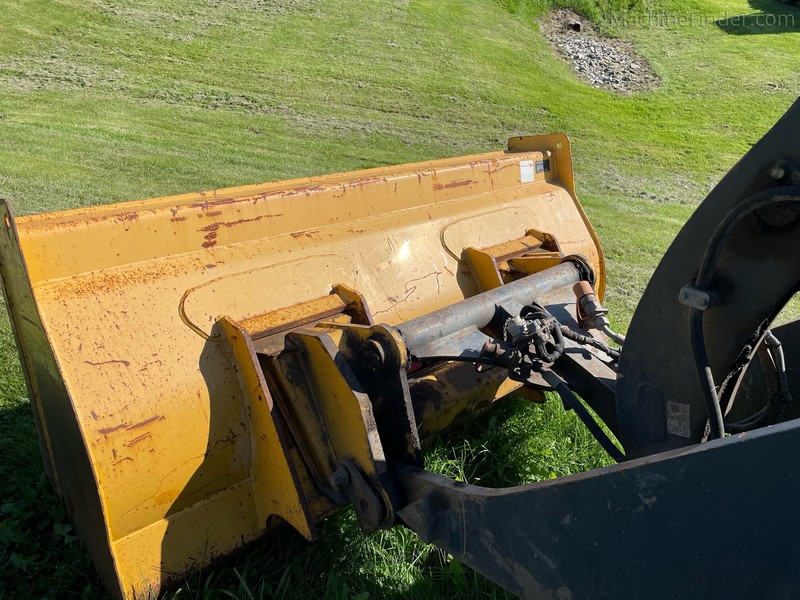 Construction  2018 JOHN DEERE 304K Compact Loader Photo