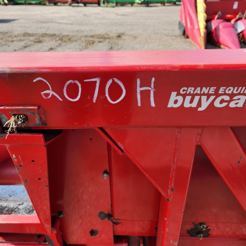 Combines & Harvesting Equipment  Case IH 2206 Corn Head  Photo