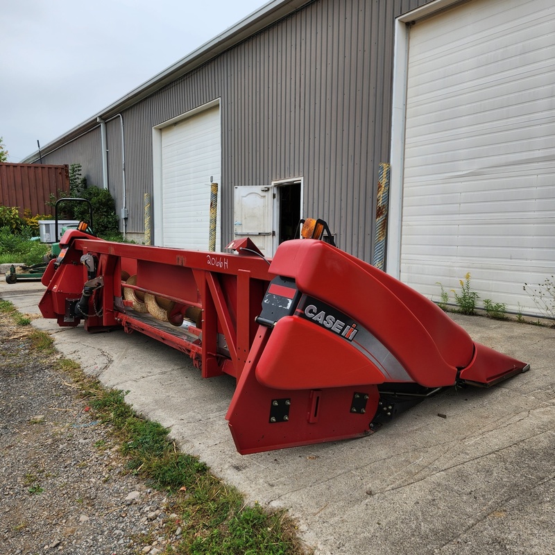 Combines & Harvesting Equipment  Case IH 3406 Corn Head  Photo