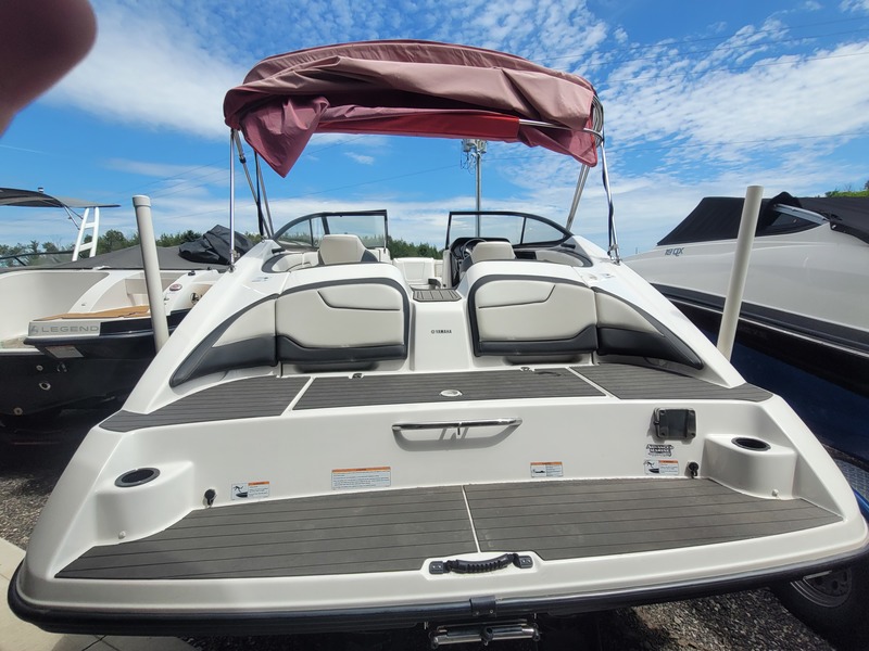 Boats   2017 Yamaha Marine SX210 Bowrider Jetboat Photo