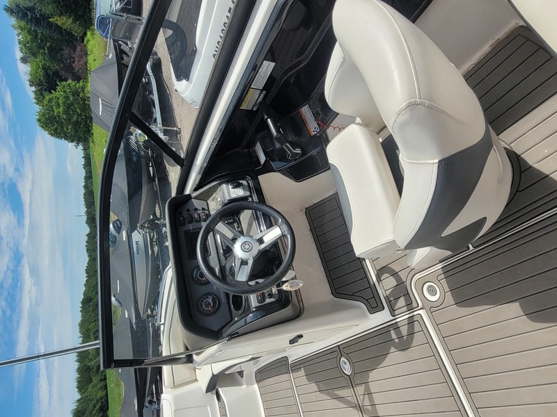 Boats   2017 Yamaha Marine SX210 Bowrider Jetboat Photo