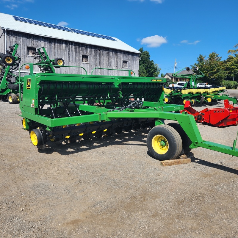 John Deere 750 No-Till Drill 
