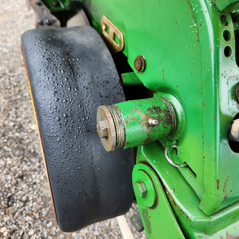 Planting Equipment  John Deere 7200 Planter Photo