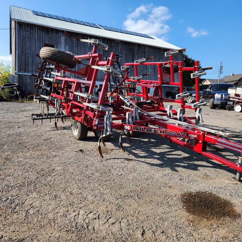 Wil-Rich 2800 Cultivator
