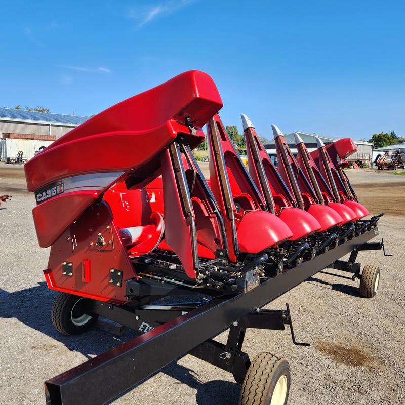 Combines & Harvesting Equipment  Case IH 3406 Corn Head  Photo