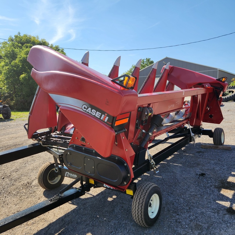Combines & Harvesting Equipment  Case IH 3406 Corn Head  Photo