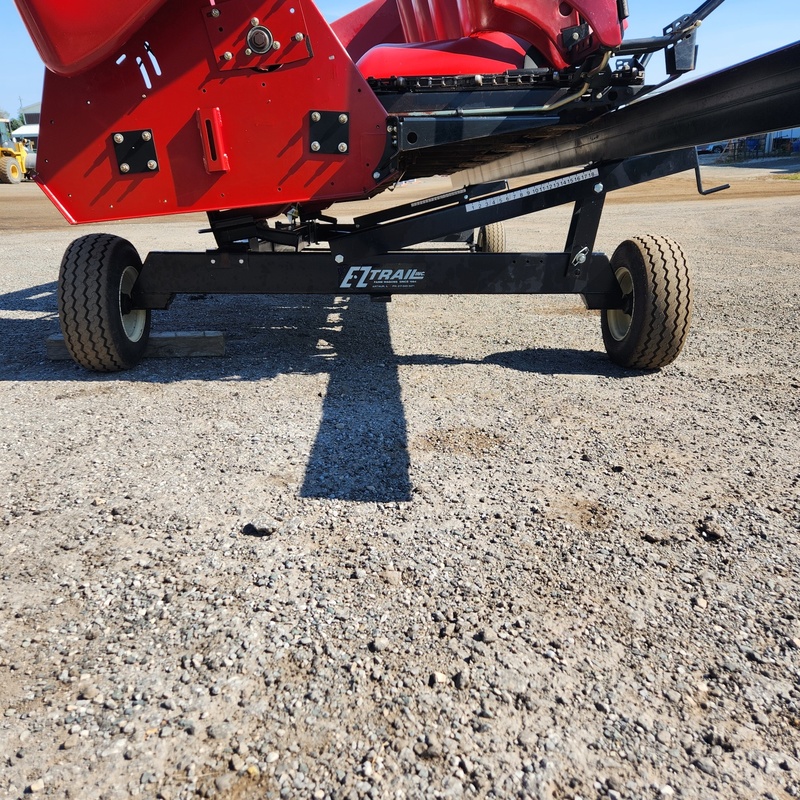 Combines & Harvesting Equipment  EZ Trail 680 Header Cart  Photo