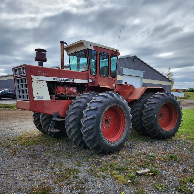 Tractors - Farm  International 4568 Tractor  Photo