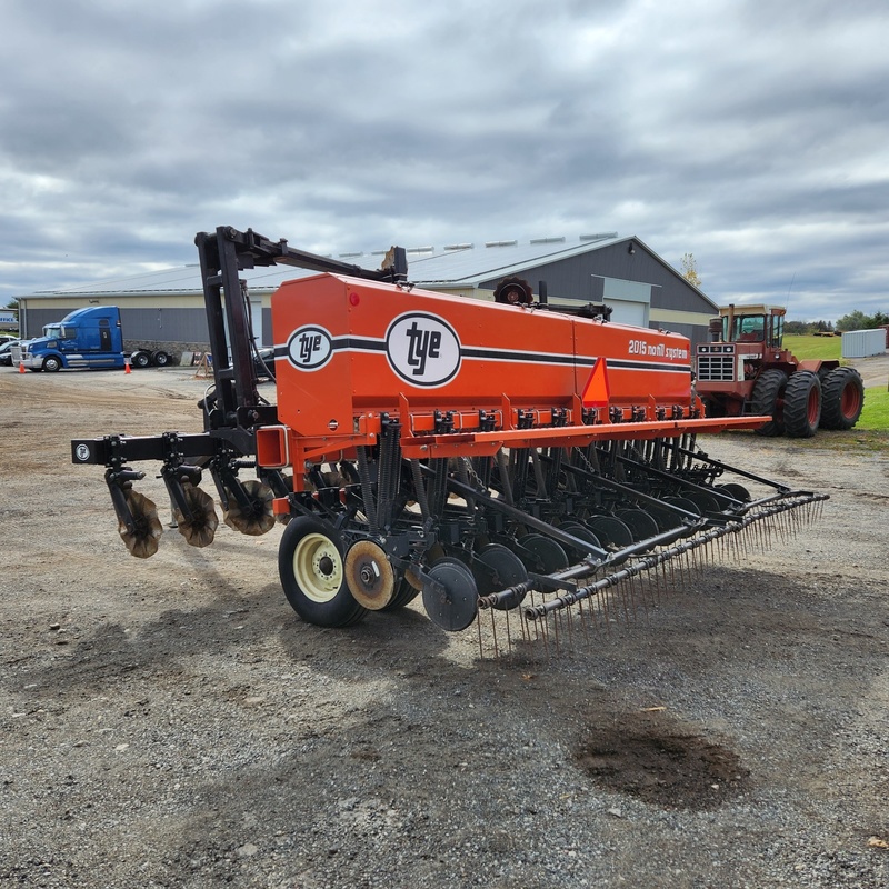 Planting Equipment  Tye 2015 No-Till Drill  Photo