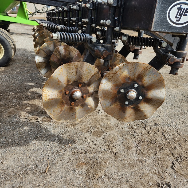 Planting Equipment  Tye 2015 No-Till Drill  Photo