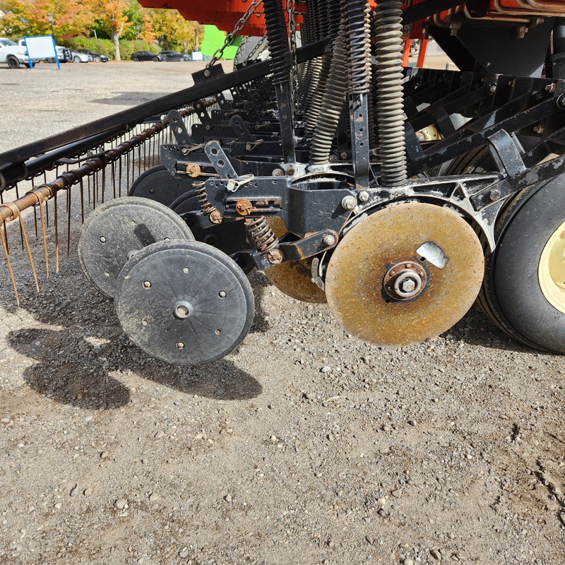 Planting Equipment  Tye 2015 No-Till Drill  Photo