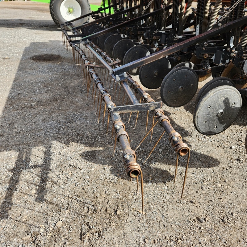 Planting Equipment  Tye 2015 No-Till Drill  Photo