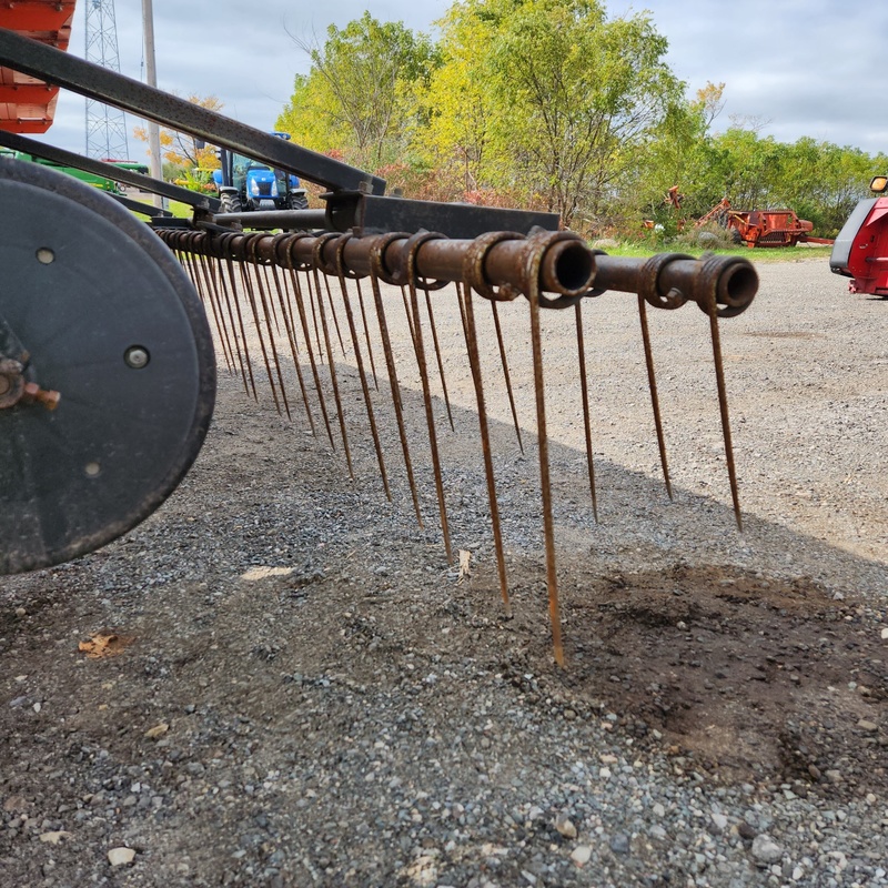 Planting Equipment  Tye 2015 No-Till Drill  Photo