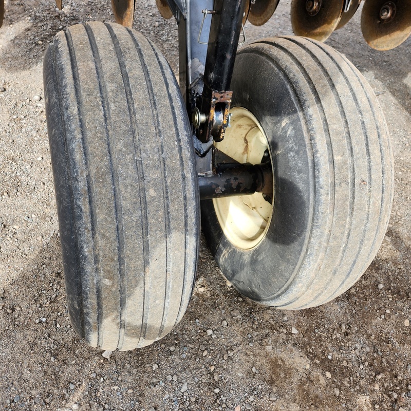 Planting Equipment  Tye 2015 No-Till Drill  Photo