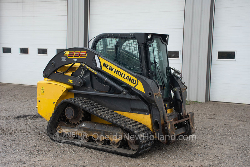 Skidsteers & Track Loaders  New  Holland C232 Track Loader Photo